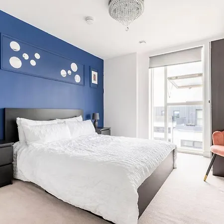 Stylish & Comfortable Top-Floor Flat In Harrow Londres Exterior foto